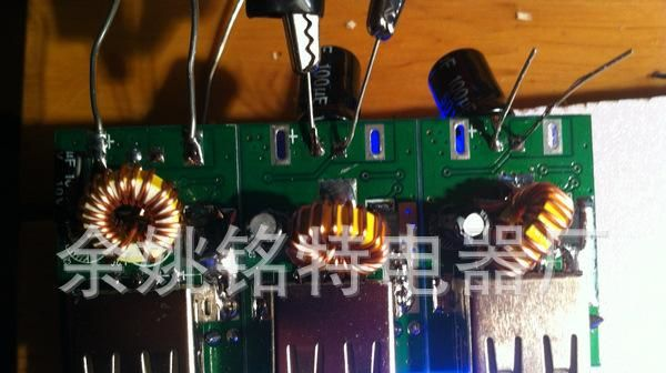 厂家直供双USB车充电路板 宽输入电压范围：4.75－30V