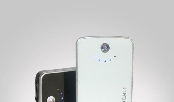 MIMI 8800mAh移动电源 苹果 三星 HTC充电宝 新款 礼品 移动电源