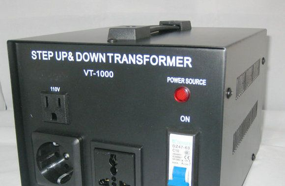 VT-1000 110V/220V互换电源变压器