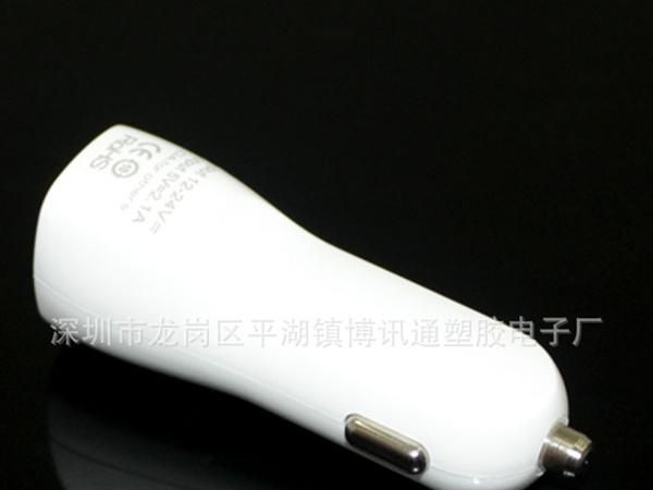 鸭嘴形车载充电器,1A+2.1Aiphone,ipad,双USB汽车点烟,3.1AUSB充