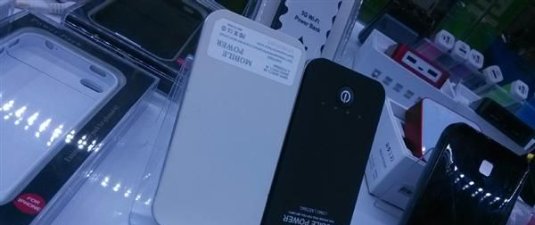 厂家批发 苹果手机充电宝 HTC 三星高容量携带电池高容量移动电源