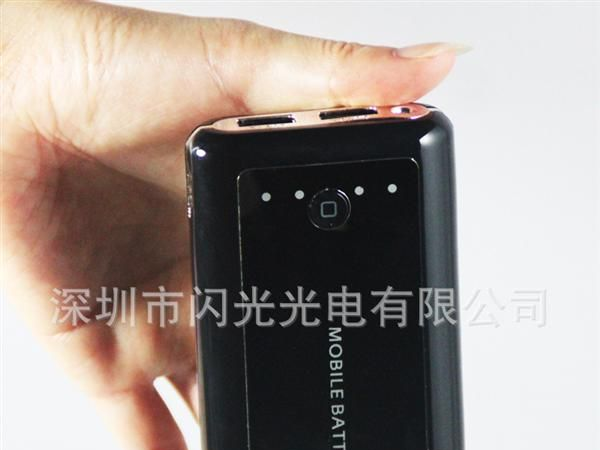厂家低价供应移动电源,8400mAh移动电源,双USB接口,带LED显示