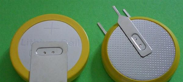供应焊脚CR2032纽扣电池 3.0V焊脚电池