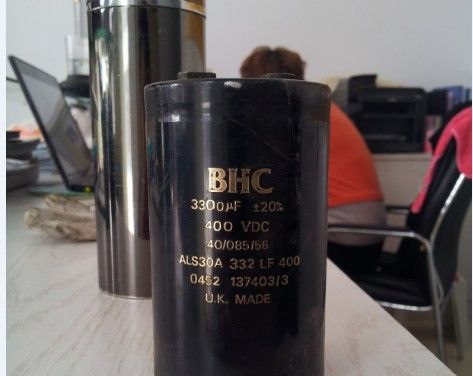 供应400V3300UF铝电解电容器