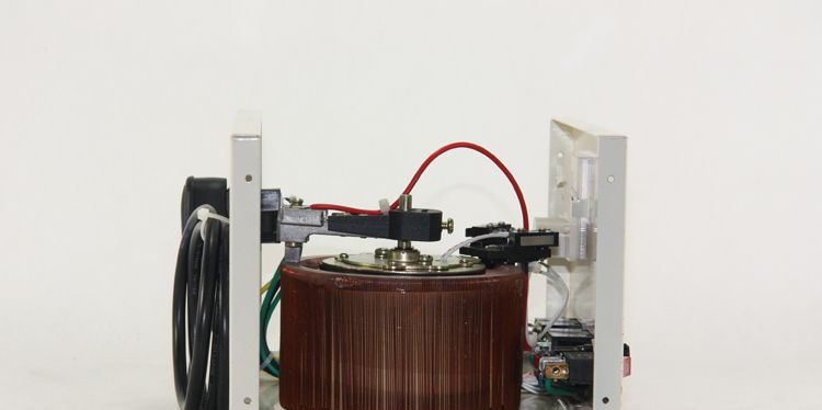 供应 单相高精度TND-500VA稳压器500W 交流稳压器家用
