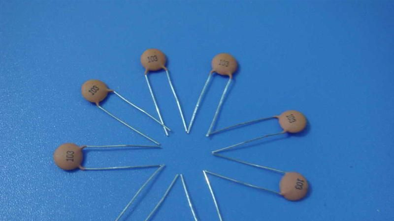 供应高压瓷片电容1000V 104
