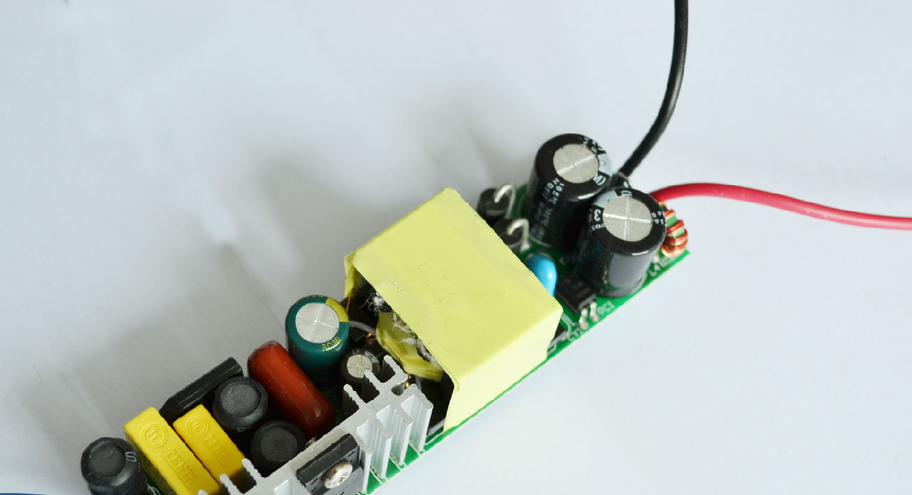 LED驱动器 MR16 12v 3*3W 低压电源 恒流驱动电源