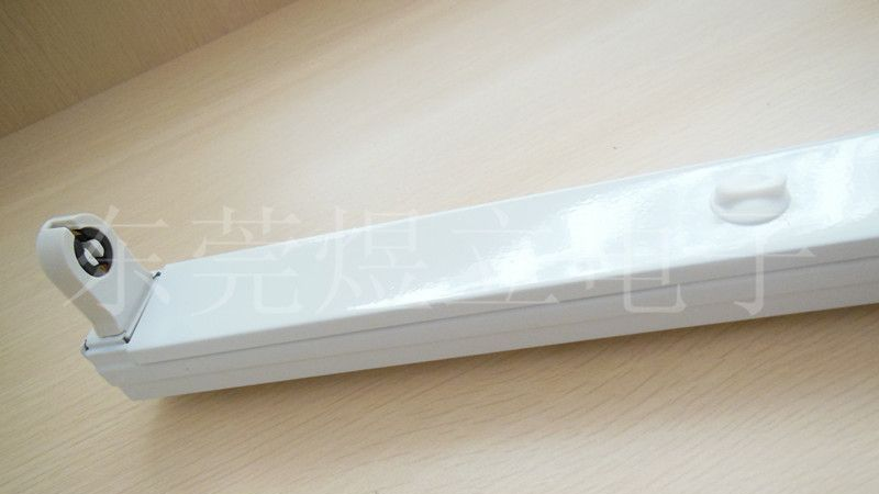 LED铁质支架、LED铁皮支架、LED灯管支架