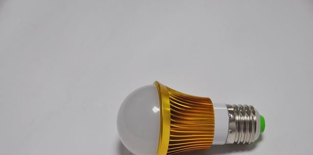 供应LED大功率3*1W球泡灯，LED球泡灯3W，LED灯泡3W