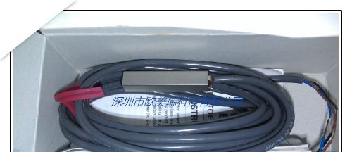 OMRON  E3HS-DS5E1《原包装光电传感器》