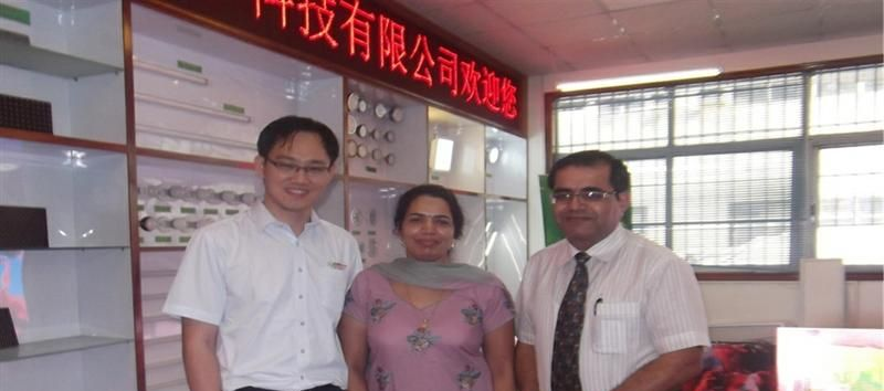 供应济宁LED屏潍坊车载屏烟台舞台屏9吴华君