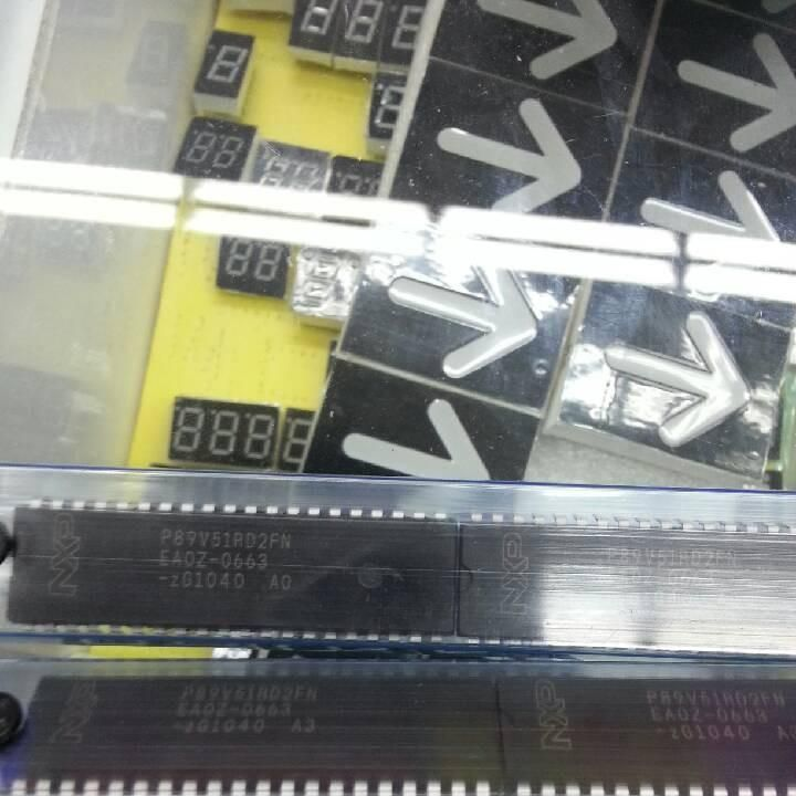 供应NXP系列单片机P89V51RD2FN