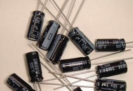 供应红宝石插件电解电容1UF/25V   4*7