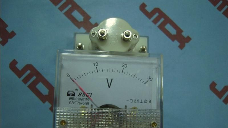 供应85C1指针式 机械表头 直流电压表头 开关板表 小表头DC5V-500V