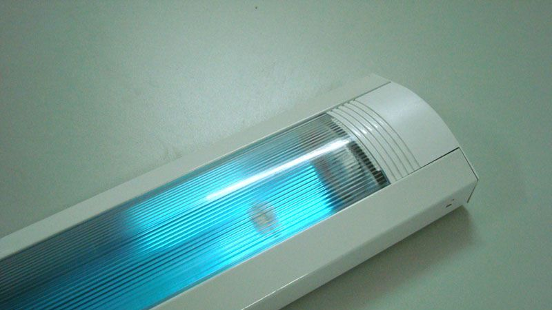 供应T8带罩支架，LED防尘支架，LED日光灯支架