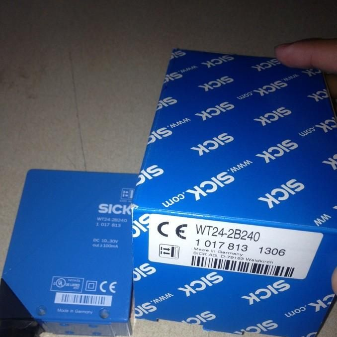 北京嘉德优惠供应货欧姆龙中间继电器MY2N-J AC220/240 底座PYF08A-E
