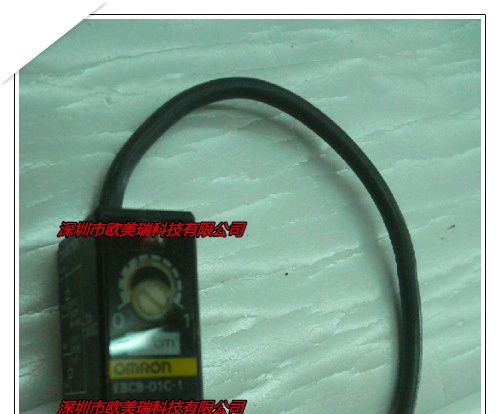 OMRON E8CB-01C-1 欧姆龙  E8CB-01C-1  压力传感器