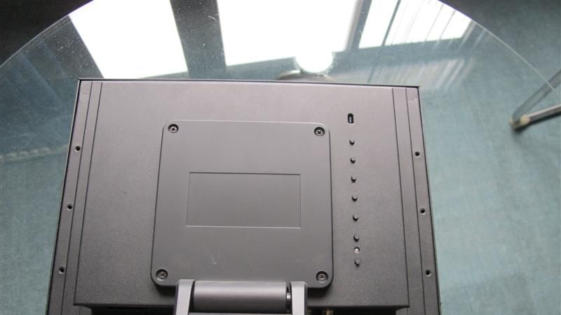15寸嵌入式工业显示器  15寸壁挂式液晶监视器