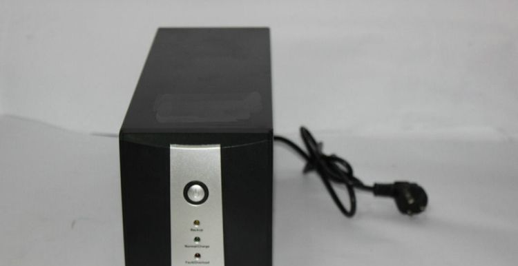 供应负载2台电脑的UPS不间断电源-山特UPS电源MT1000S