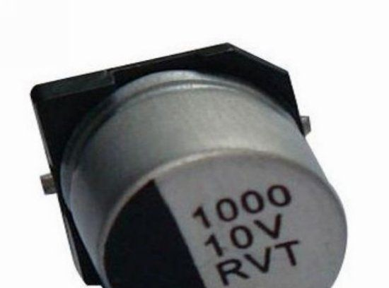 供应长寿命贴片电解电容6.3*7.7   47UF/50V