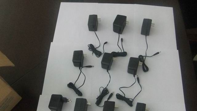 供应数码相框电源适配器
