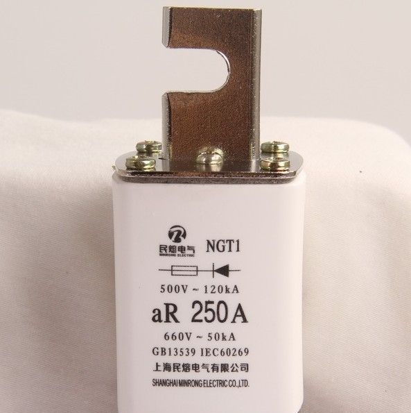 供应NGT1-250A熔断器低压熔断器报价图片