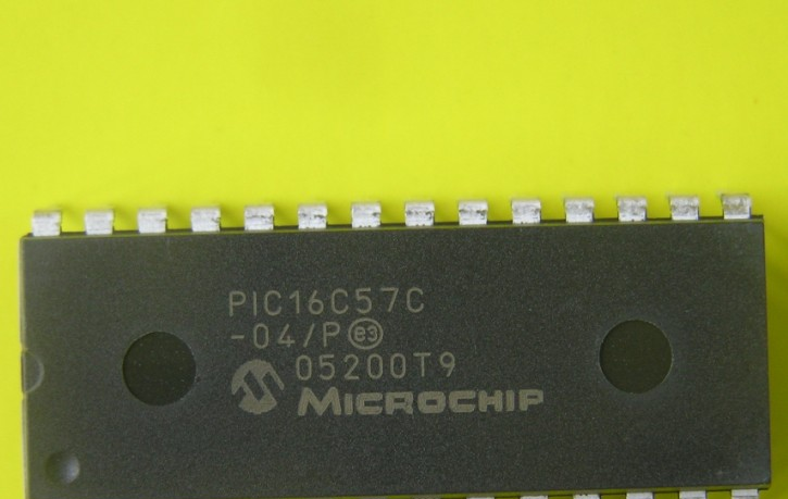 供应PIC16C57(C)-04/P单片机系列
