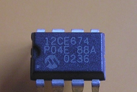 供应PIC12CE674-04E/P单片机系列