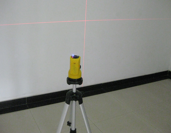 2线自动安平激光水平仪 FU激光红外线水平仪