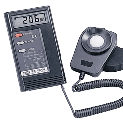 TES-1332A 照度计