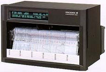日本横河 盘装式混合记录仪DR240