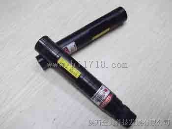 安装电池的点状激光器
