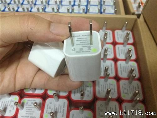 苹果充电器足1A绿点1000MA