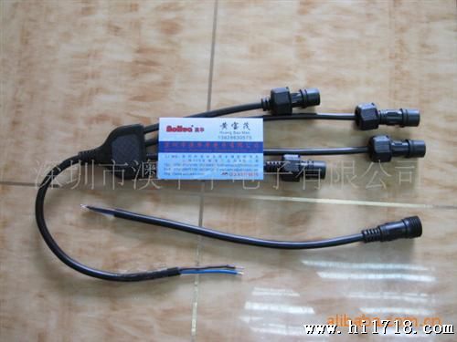 澳华Y型1托12/1出12工业水连接器