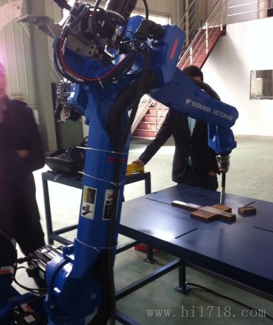 安川焊接机器人MA1400