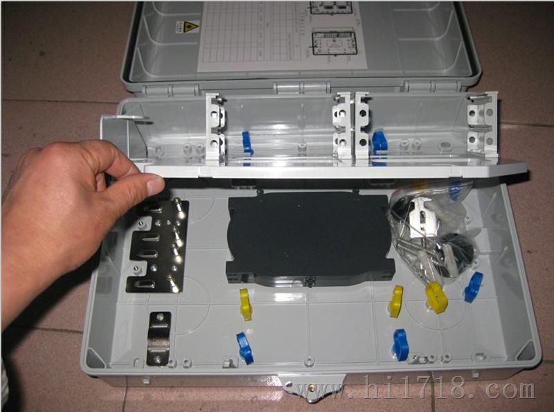 四插槽光分路器配线箱可装1分32插片分光器