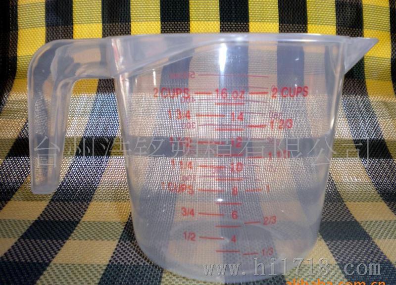 厂家生产供应500ml两边印刻度红字带手柄尖嘴高透明量杯。