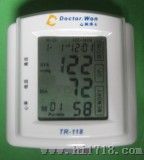 中文语音提示/全自动测量手腕式触摸屏电子血压计(TR-118A)