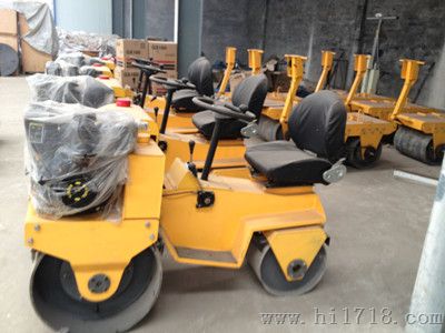 世界优质驾驶式小压路机 座驾式小型压路机