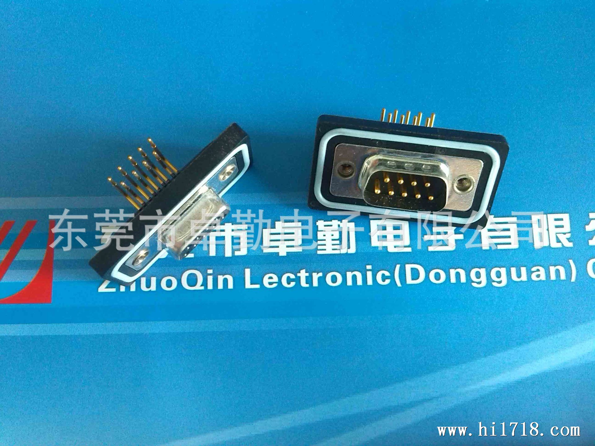 DR 9P 90度插板公母头1