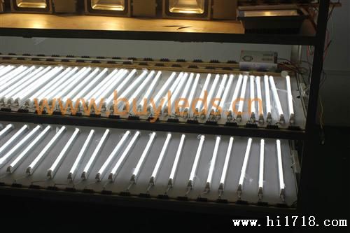 深圳厂家T5LED日光灯带支架T5灯管一体化LED日光管