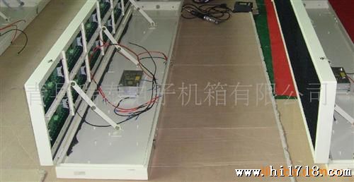 量身定做LED显示屏前维护箱体