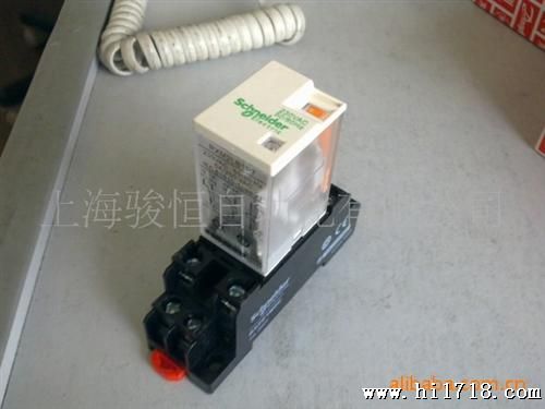 施耐德中间继电器  RXM2AB1FD