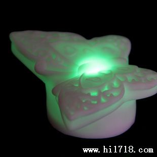 地摊货源 发光玩具批发 蝴蝶七彩小夜灯 闪光灯 自动变色灯08209