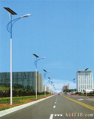 供应太阳能路灯电池板蓄电池控制器组件LED灯具系列