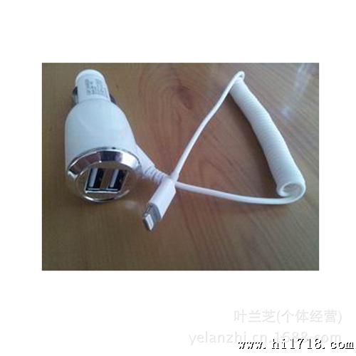 优质供应3IN1 UNIVERSAL CAR CHARGER充电器 便携式车载充电器