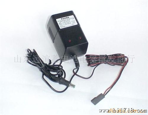 智能12V1A 14V1200MA交流变直流AD-DC12V蓄电池充电器电源