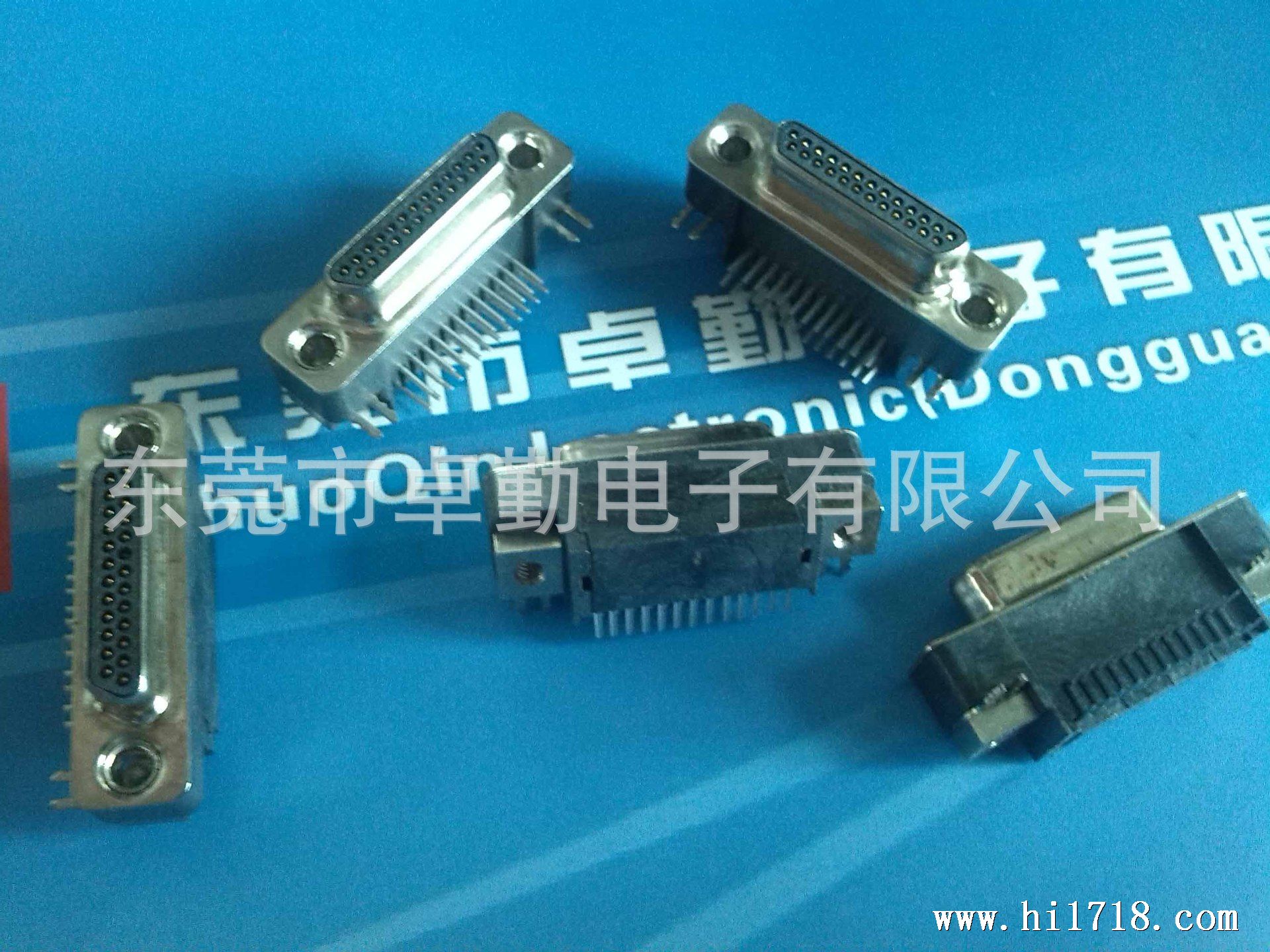 MICRO D 90度25P插板公头3